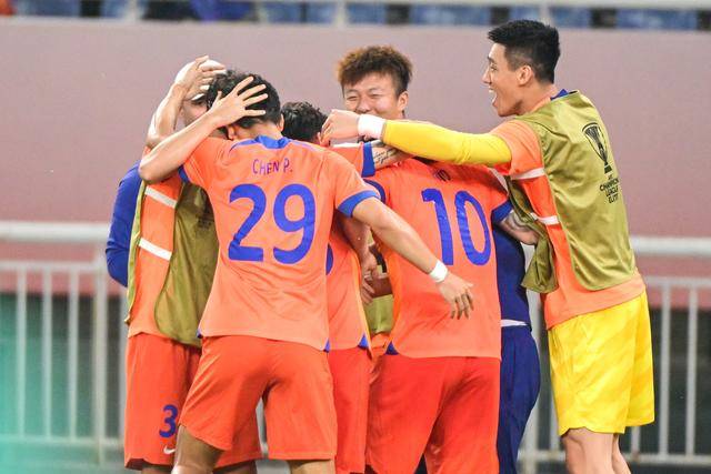世界杯-巴洛贡破门+直红蒂尔曼建功 十人美国2-0波黑将战比利时